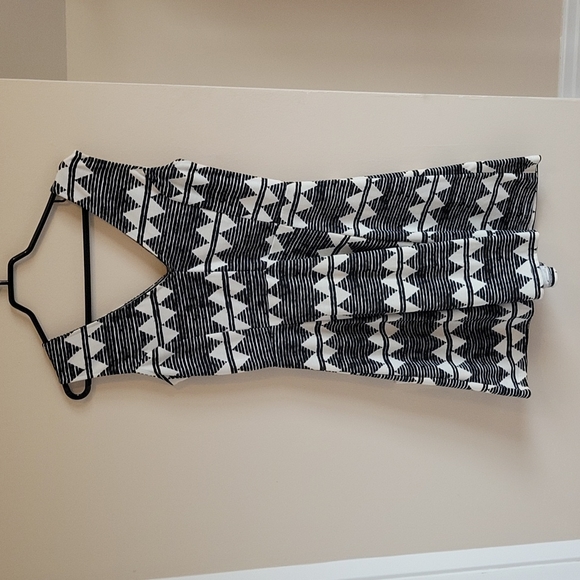 Geometric Dress - Picture 2 of 6